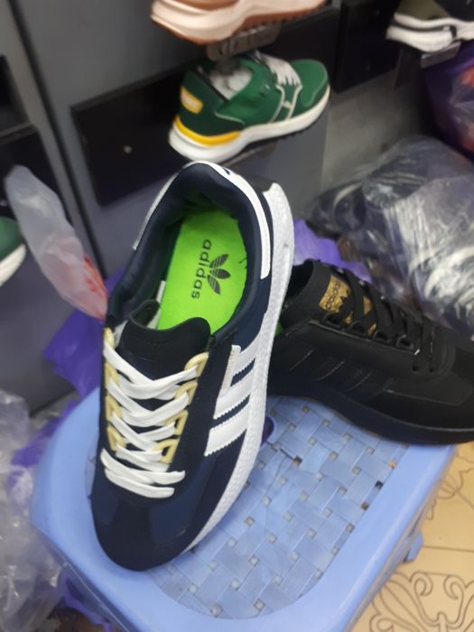 Optim Adedas, Vetnam oyoq kiyimlar