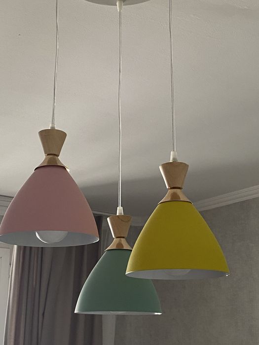 Продам люстру в детскую комнату