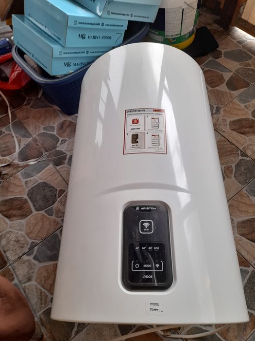 Vând boiler electric