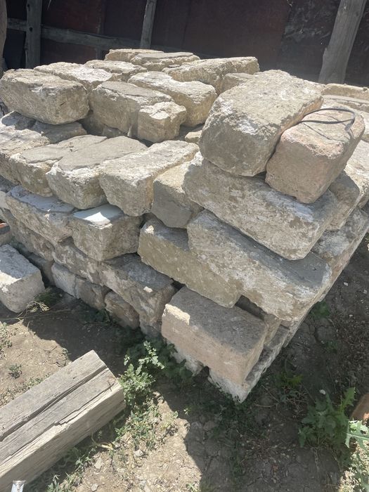 Продам ракушеблок (б/у) по 100 тг/шт.