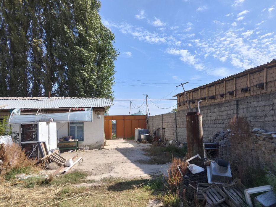 Назарбек Иттифокда 1 гектарли йер майдони сотилади