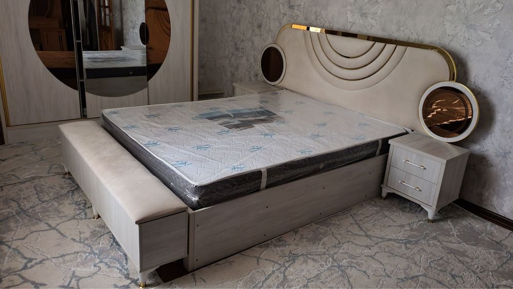 Yangi holatdagi mebel komplekti sotiladi (1 oy ishlatilgan)