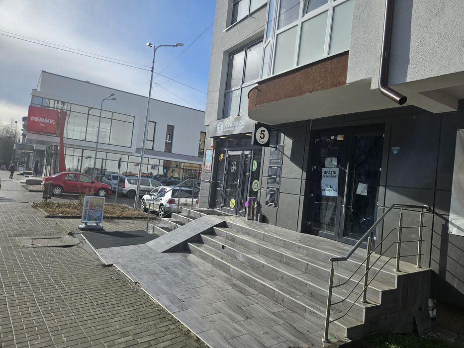 Spațiu comercial,Oraș Titu!