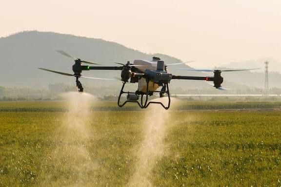tratamente Drona Stropire și fertilizare precisă