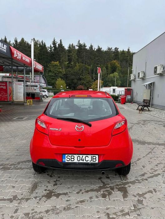 -Mazda 2 -Autovehiculul