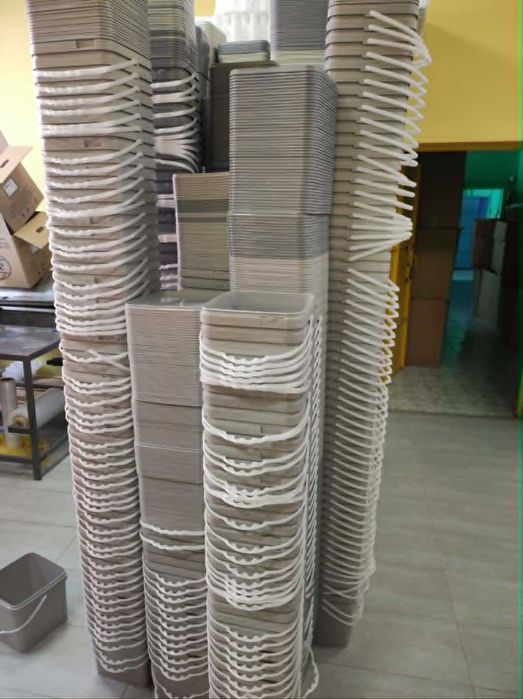 Кофи пластмасови с капак 10 л.