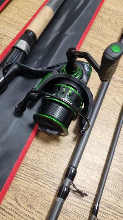 SET 2 FEEDERE PRO FL ROYAL X Feeder 3.60m + 2 Mulinete SPARKLER SP5000