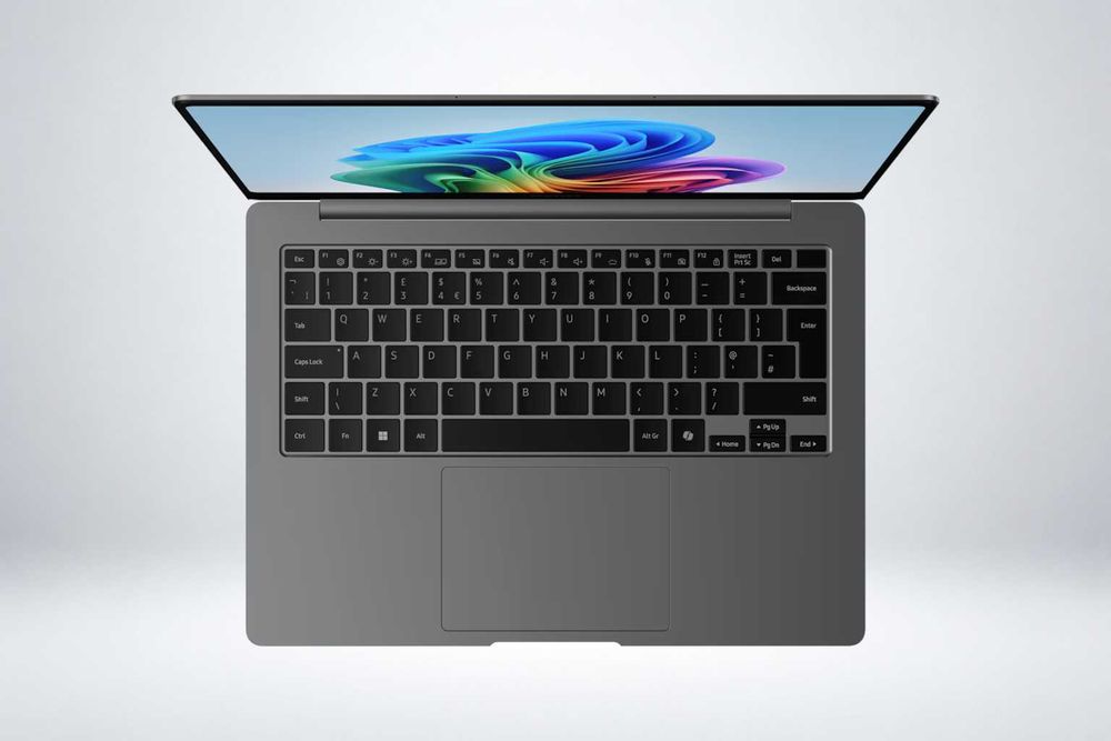 Samsung Galaxy Book 5 Pro/ Core Ultra 7/ 32GB DDR5/ 1TB / AMOLED 120Hz