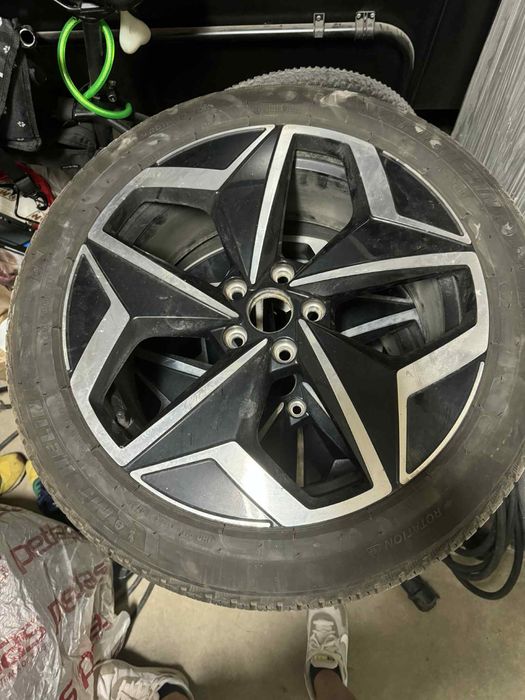 Зимни гуми  Michelin с оригинални джанти 19  за ID.3