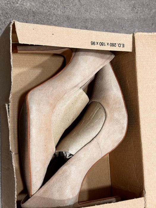 Zara pantofi cu toc piele întoarsă bej nr 37