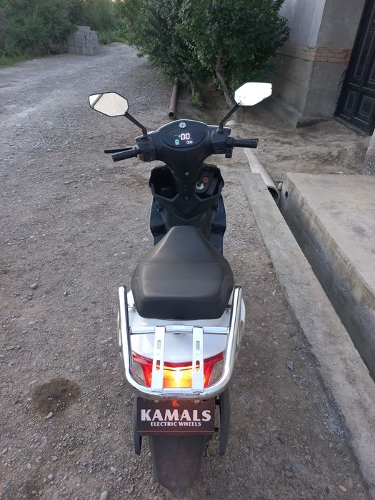 Skuter sotiladi pul zarl.yurishlari zor