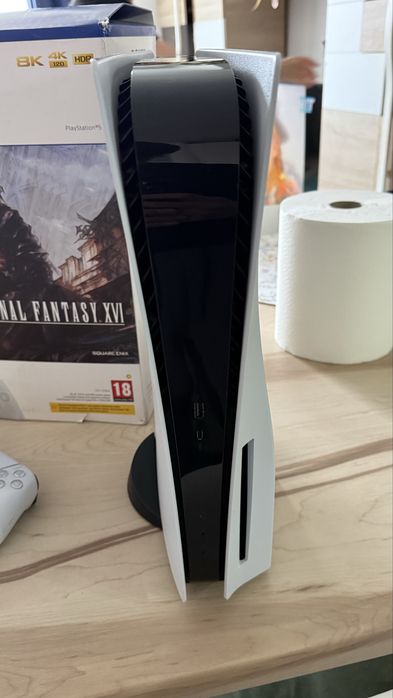 PS5 Disc,2 Manete,FC26 și UFC 5 incluse