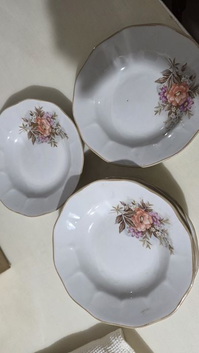 Тарелки полупорционные