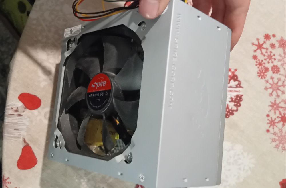 Захранване 420W;245W и вентилатори за компютър