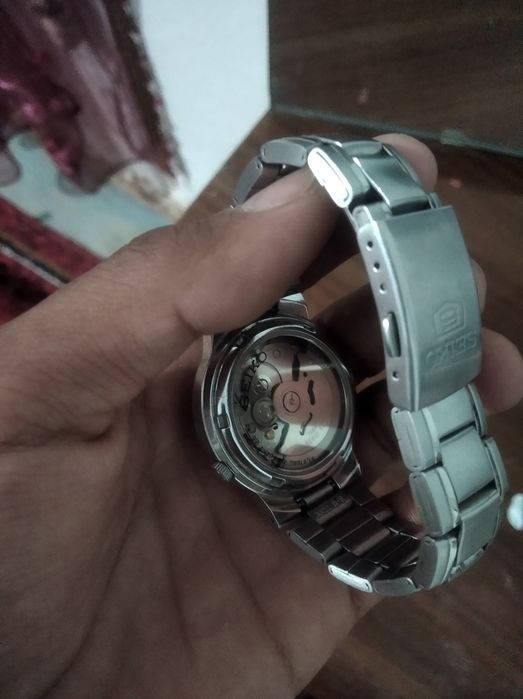Срочно продается часы SEIKO 5  каропка ёсть