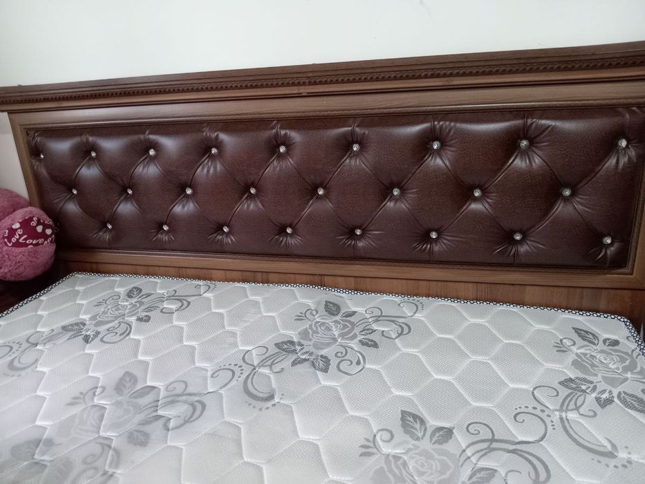 Узунлиги 2.20. кенглиги 1.80