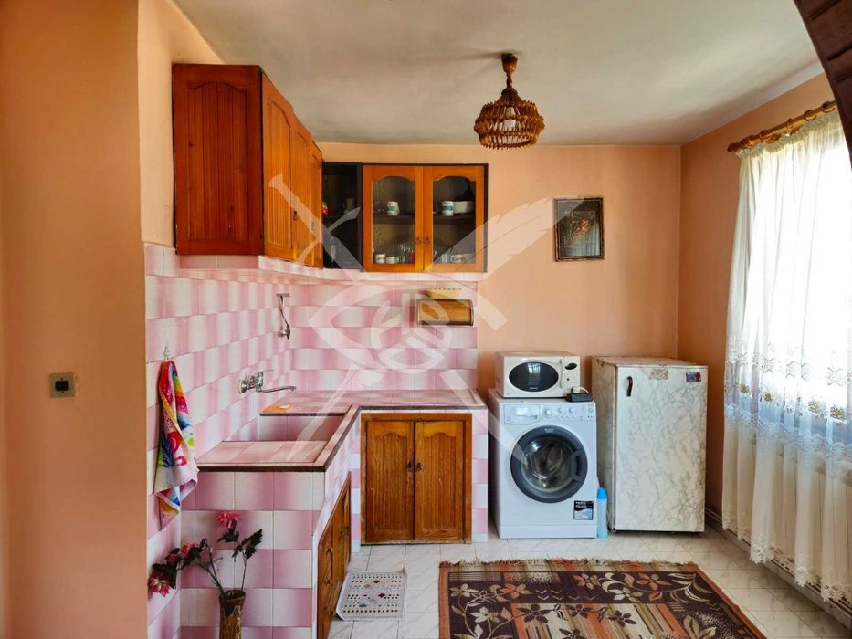 Продава се Къща в Карнобат - 270 кв.м за 589 €/кв.м - Снимка #1