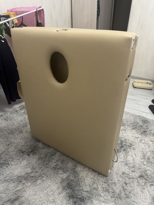 Кушетка чемодан,раскладная.