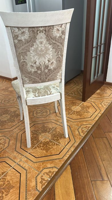 Продам стол со стульями