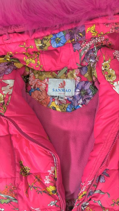 Куртка на девочку 8-10 лет