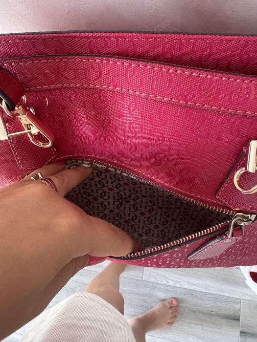 Geanta guess superba