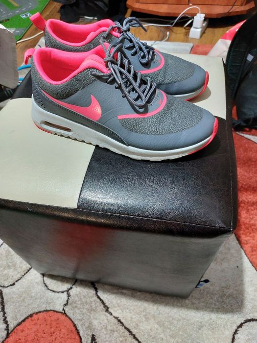 Nike,mărimea 37,stare excelenta