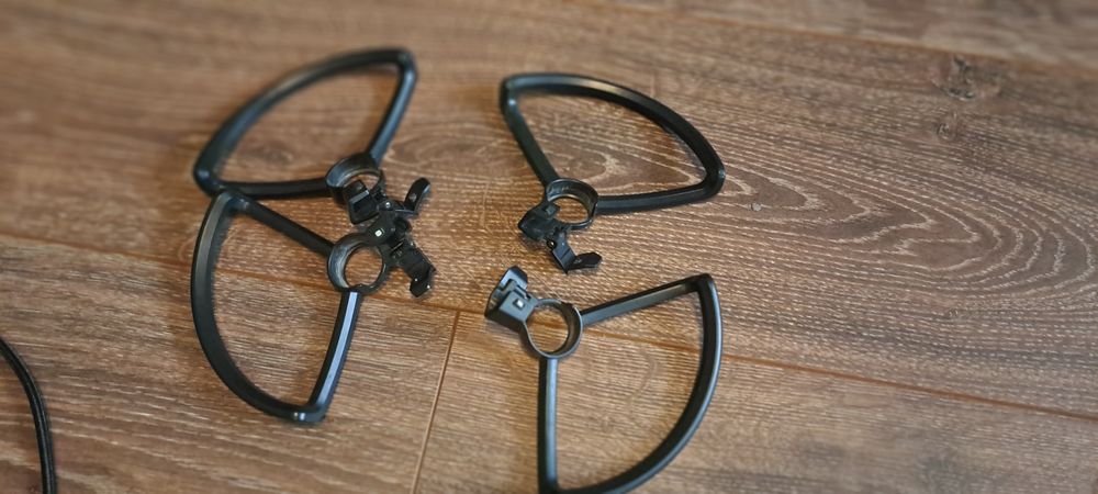 Продавам дрон DJI Spark с аксесоари