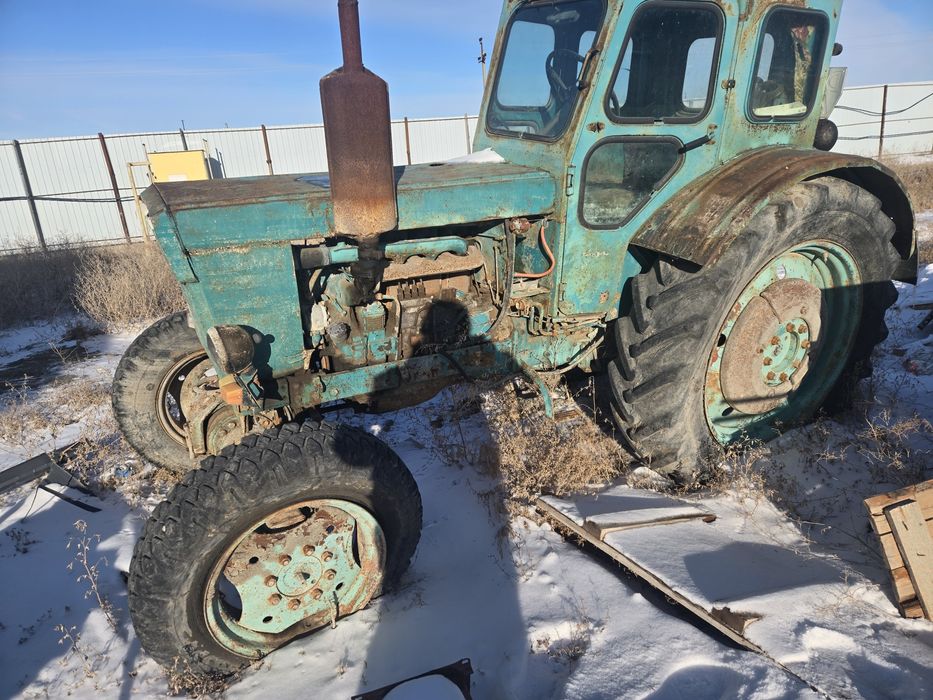 Продаётся трактор Т40 .