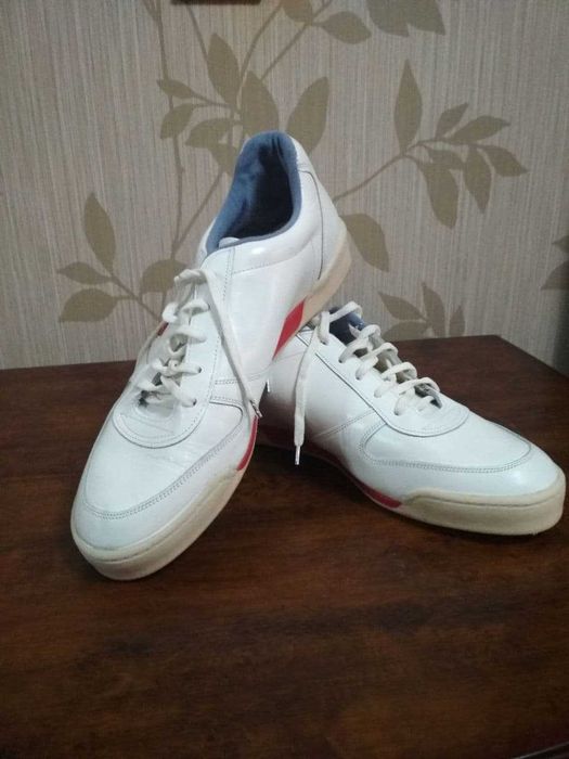 Продаю Кроссовки ЦЕБО (CEBO)