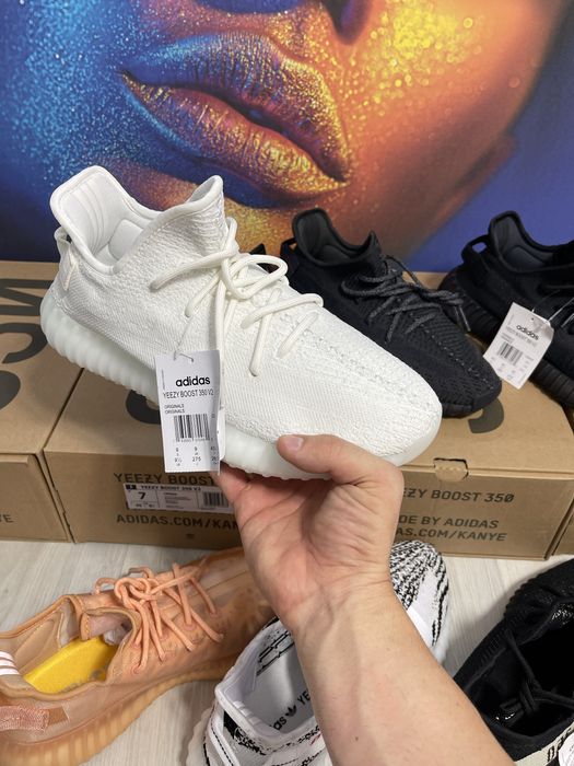 Adidasi Yeezy colectie noua Premium