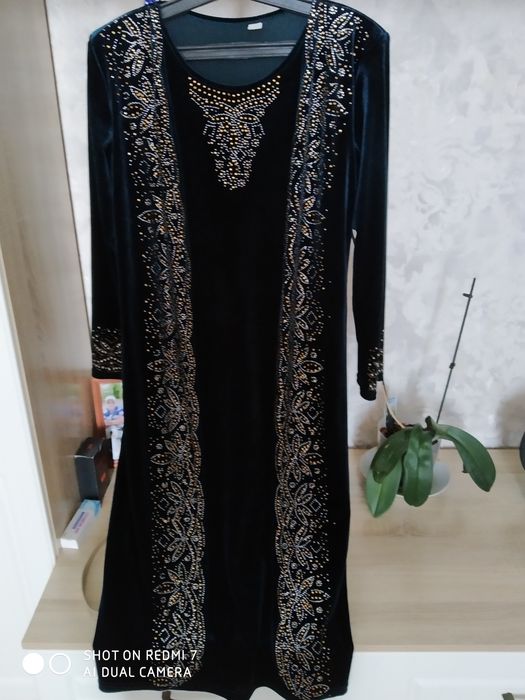 Платье женское,размер 46, ,чёрное платье в горошек