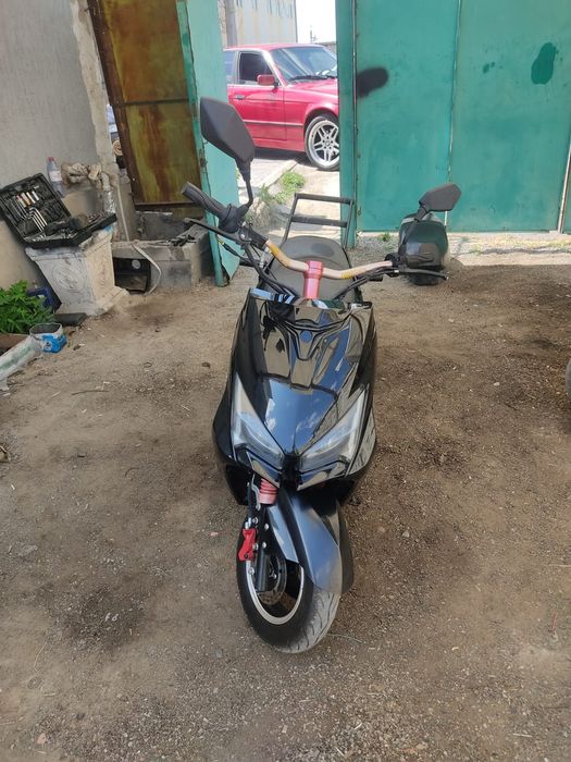 продам скутер м8 про