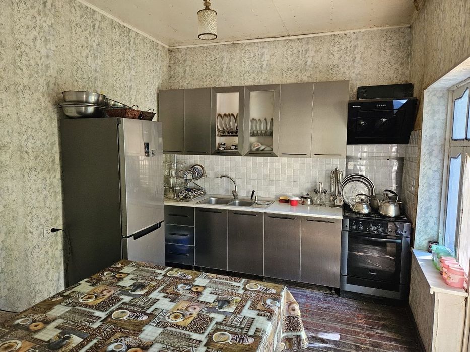 Продаётся дом, 5.24 соток

*   Майдони: 5.24 сотих
*   Хоналар сони: 4