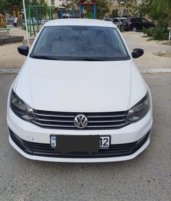 Volkswagen      polo