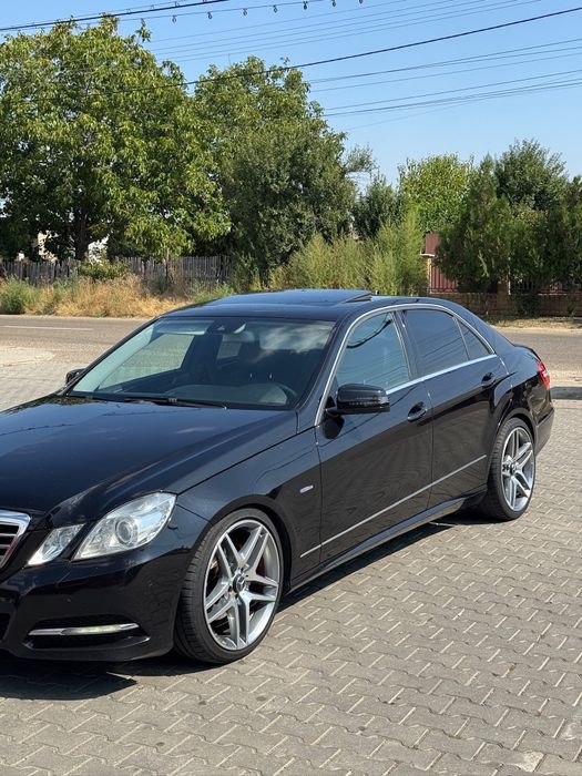 MERCEDES-BENZ E-Class 2011 — imagine 3