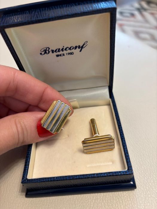 Butoni aurii Braiconf - impecabili