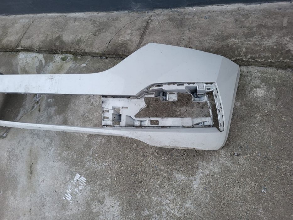 Bara fata, grilaj, ornament Skoda Octavia 3 2024 break