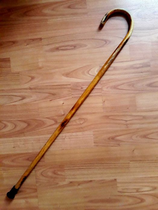 Бастун за възрастен човек