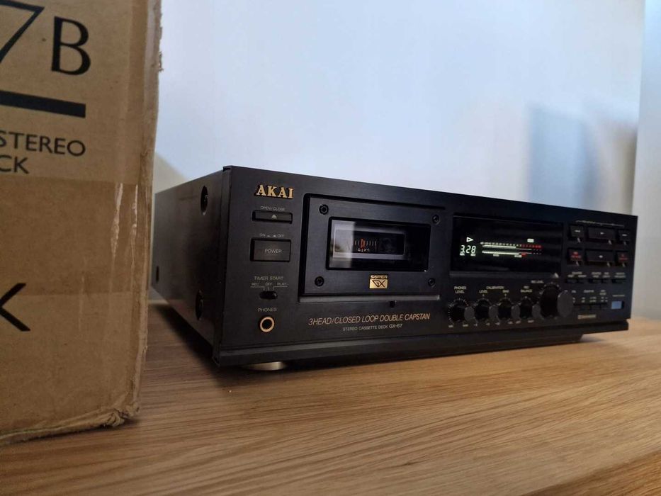 «Technics SL—PG440A», деки «AKAI GX—67B», «Technics RS—AZ7», колонки