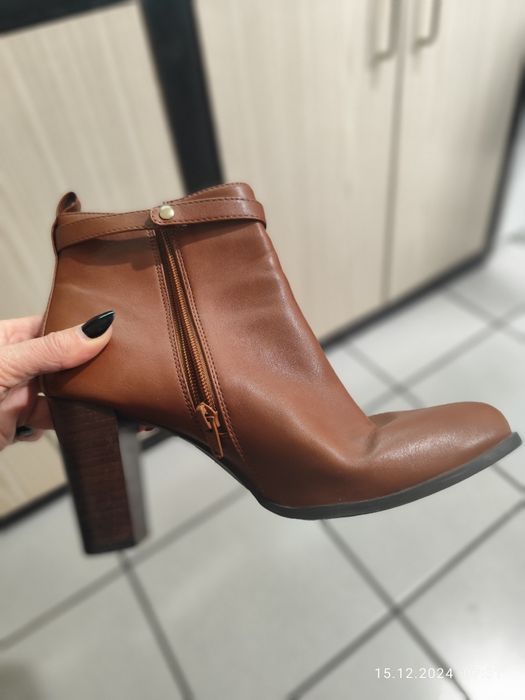 Дамски боти от естествена кожа