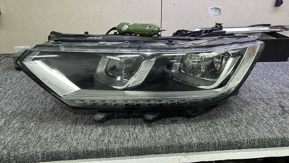 Reparatii faruri Volkswagen