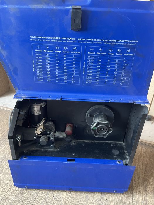 Сварочный аппарат AuroraPRO Overman 200