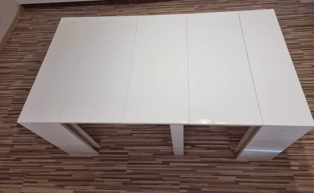 Разтегателна маса