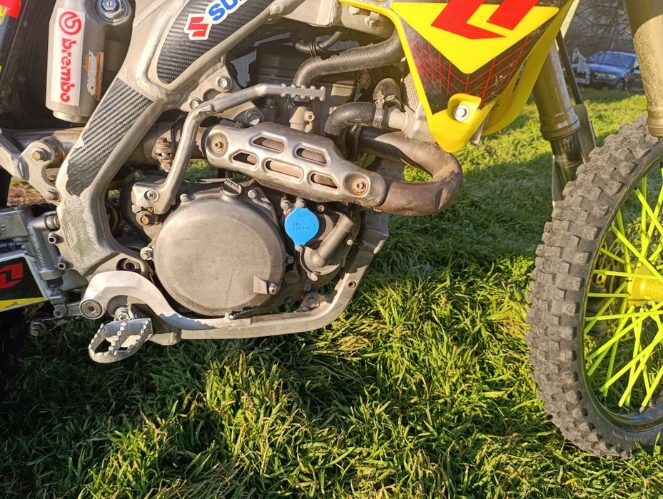 Продавам двата кроса