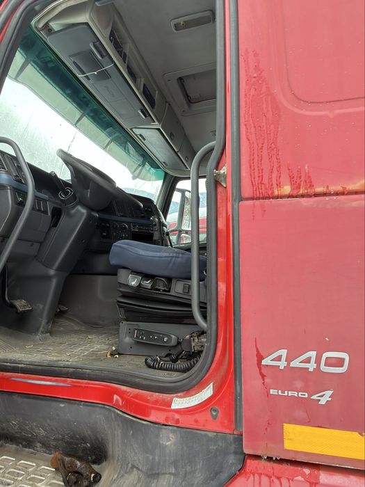 Cap tractor VOLVO an 2008