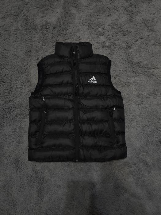 Vesta adidas 8-9 ani