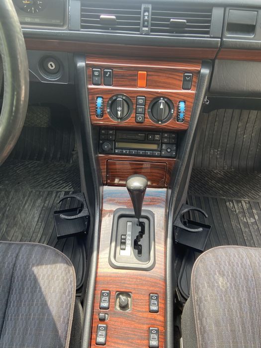 Подстаканник W124