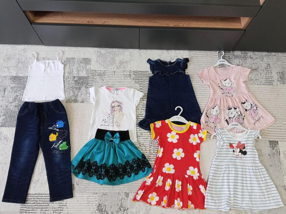 Вещи на девочку(смотрите фото)