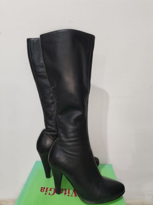 продается миниатюрные сапоги