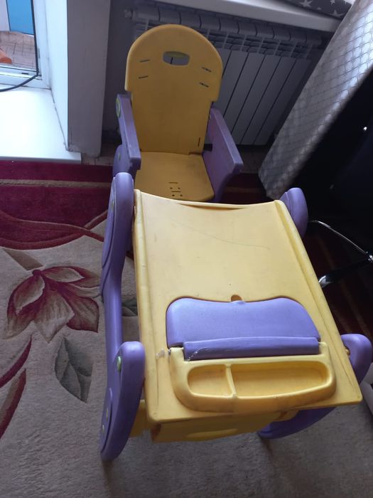 Детский столик пластиковый